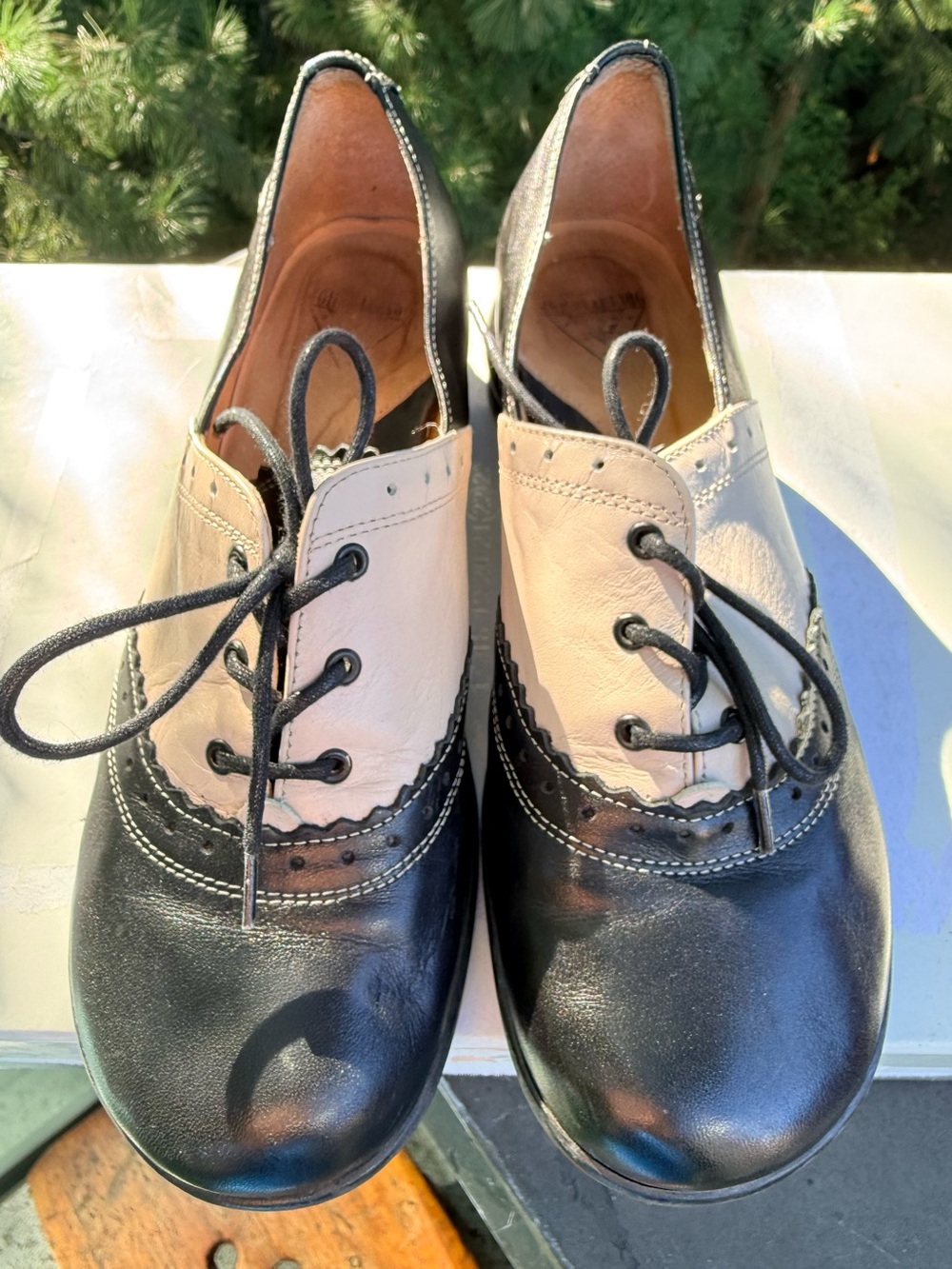 John Fluevog “Erika” Fellowship Saddle Oxfords — Size 6.5 — Perfect Condition